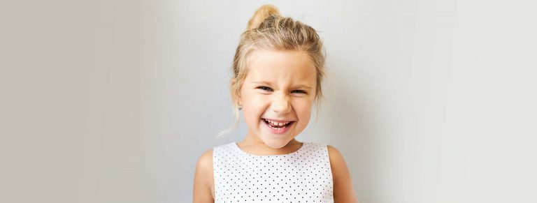 Jak dbać o zęby dziecka w wieku szkolnym?
